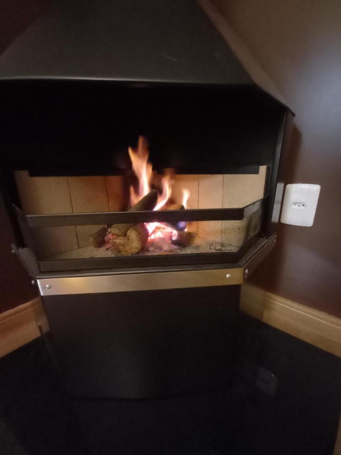 Gramado - Apartamento Aconchegante Com Lareira E Churrasqueira Ngoại thất bức ảnh