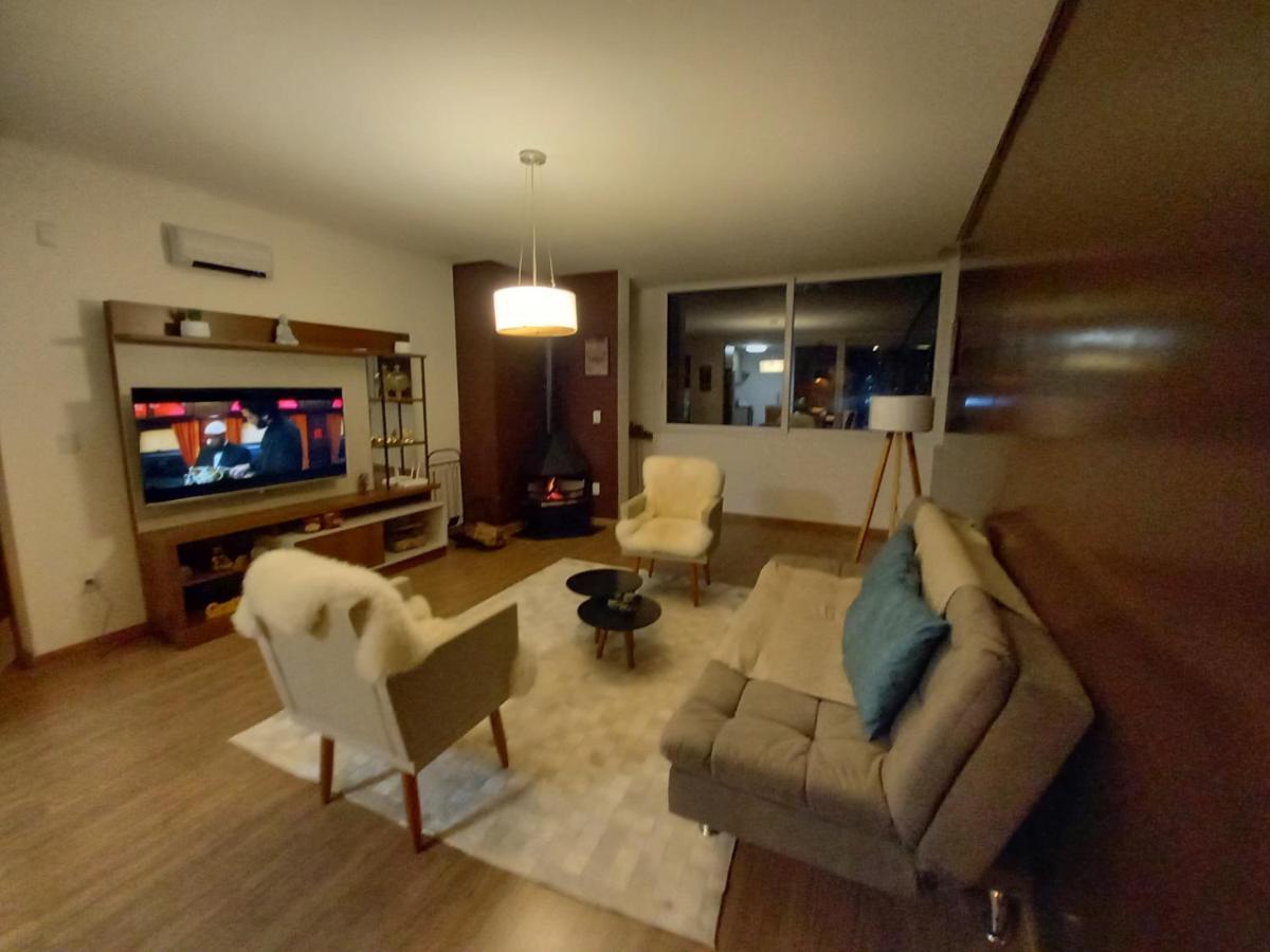 Gramado - Apartamento Aconchegante Com Lareira E Churrasqueira Ngoại thất bức ảnh