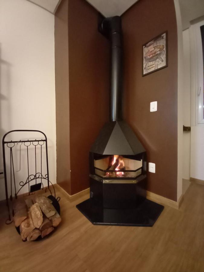 Gramado - Apartamento Aconchegante Com Lareira E Churrasqueira Ngoại thất bức ảnh
